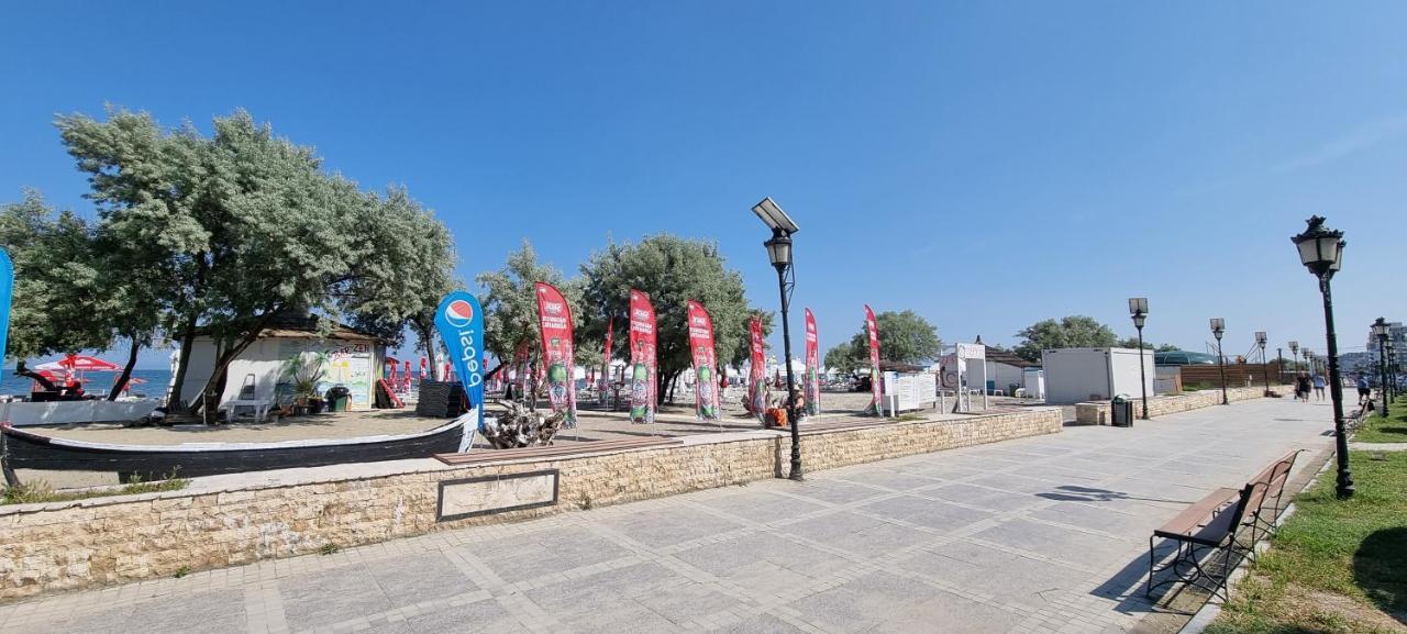 Delux Studio Mamaia Nord Năvodari Extérieur photo