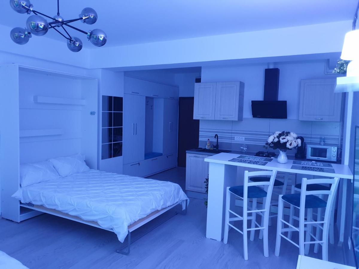 Delux Studio Mamaia Nord Năvodari Extérieur photo